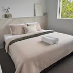Penthouse With Private Rooftop On The Broadwater